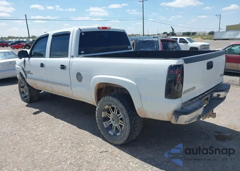 2004 GMC Sierra 2500Hd Sle z USA, uszkodzony, nr VIN 1GTHC23264F212696